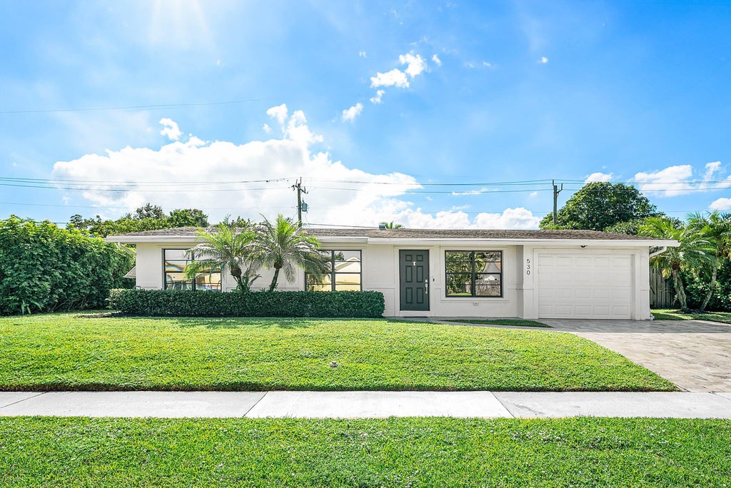 530 Heron Dr, Delray Beach