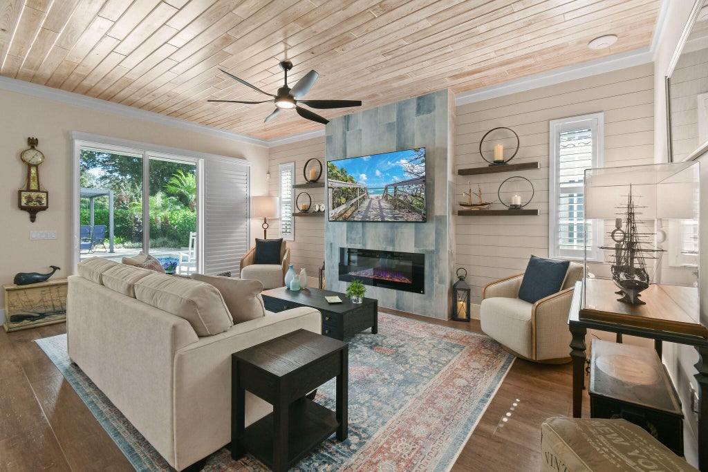 4015 Community Dr, Jupiter