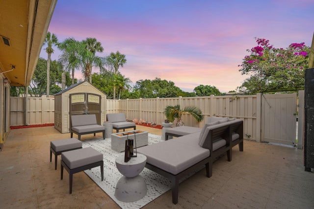 Photo of 5370 Eagle Lake Dr, Palm Beach Gardens FL