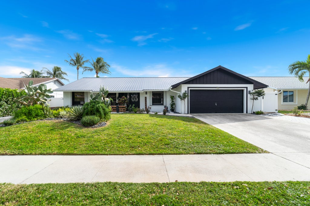 3952 Green Forest Dr, Boynton Beach