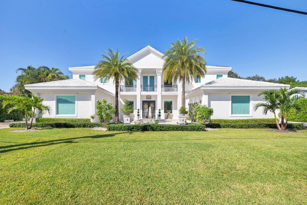 7923 Pine Tree Lane, Lake Clarke Shores