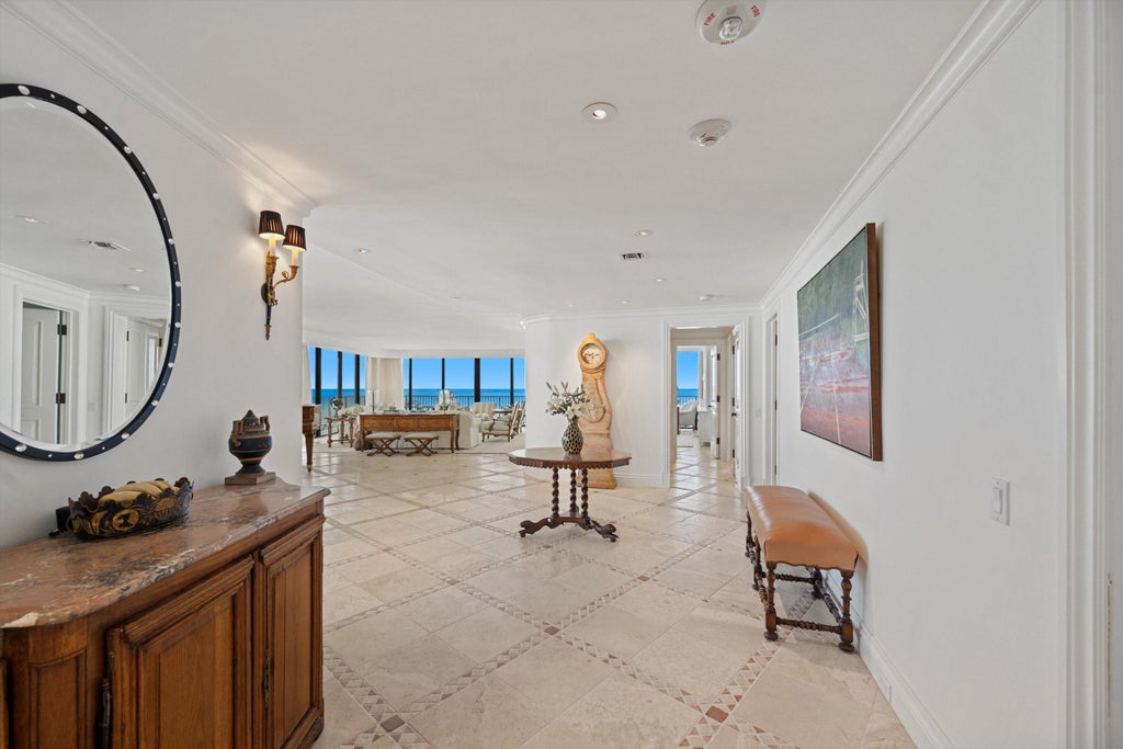 150 N Ocean Blvd #ph3, Palm Beach