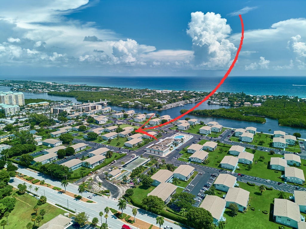 320 Horizons #207, Boynton Beach