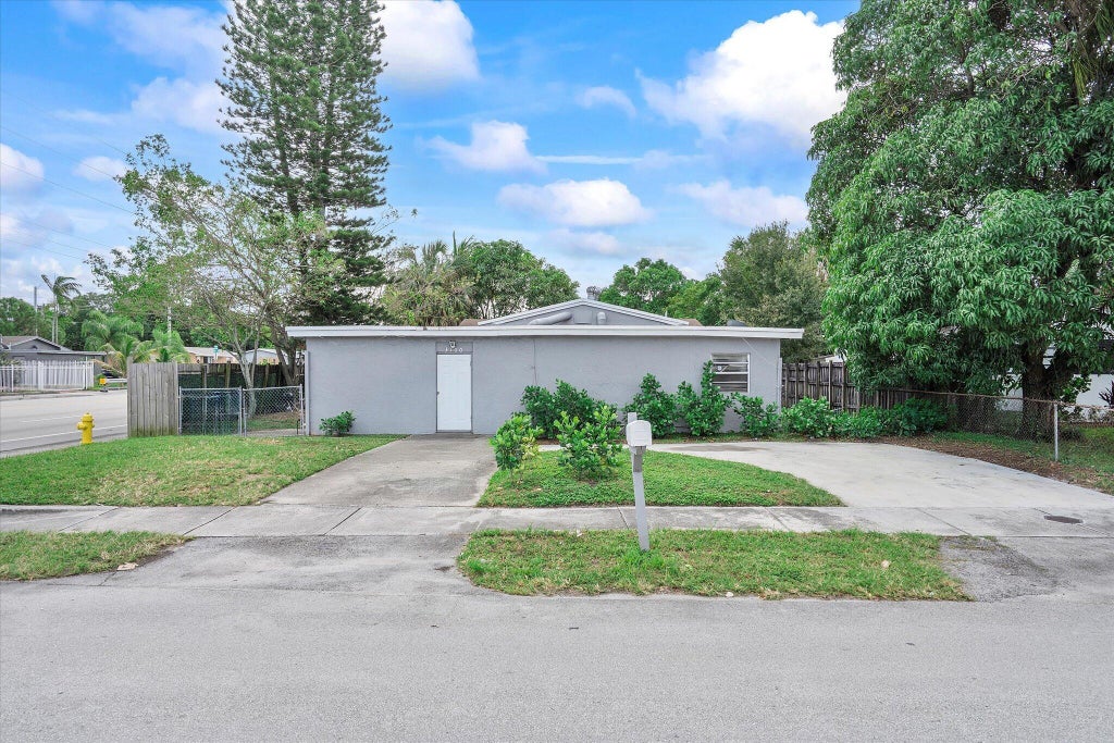 3100 Nw 4th Ct, Lauderhill