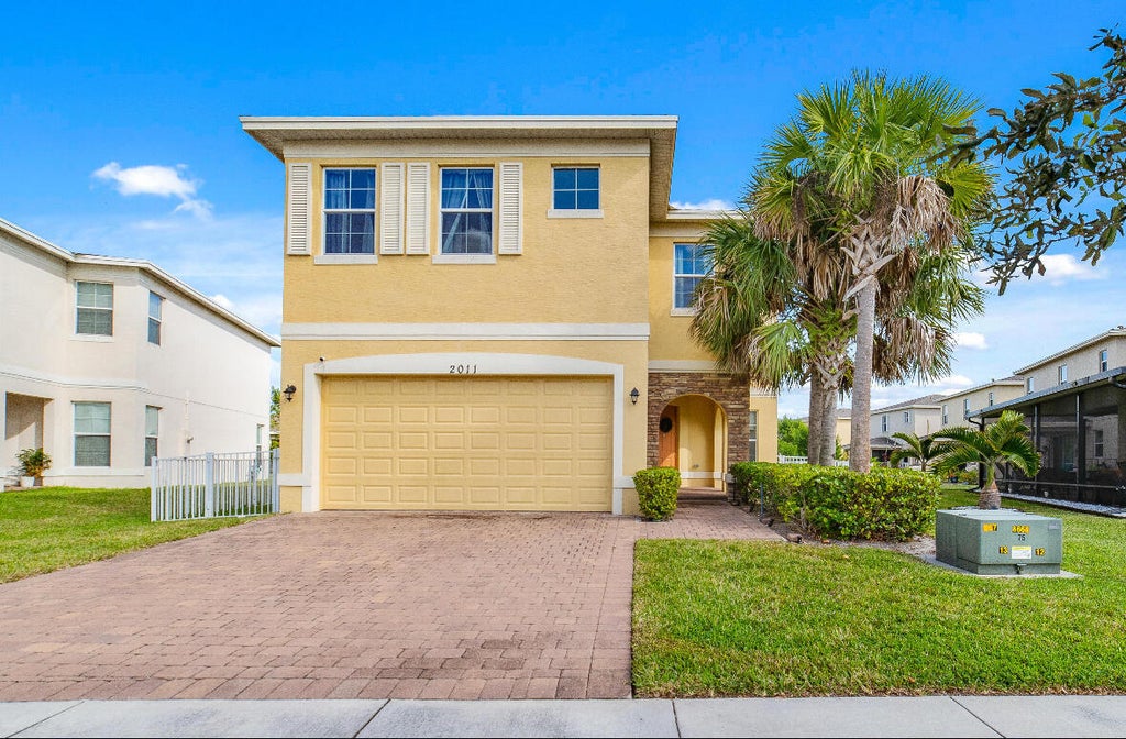 2011 Nw Cataluna Cir, Port Saint Lucie