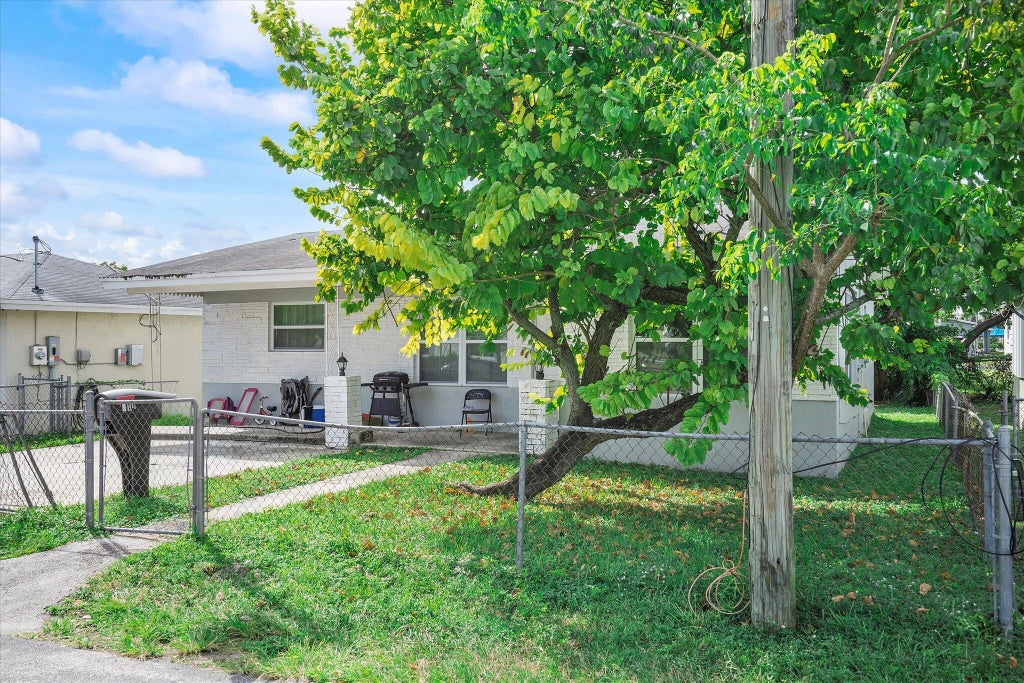 811 Nw 5th Av, Hallandale Beach