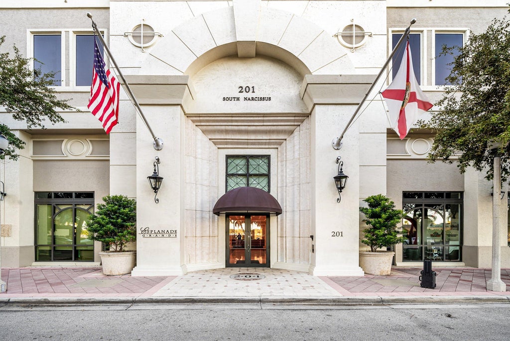 201 S Narcissus Av #1002, West Palm Beach