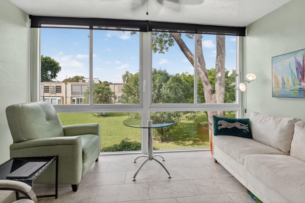 10 Willowbrook Lane #204, Delray Beach