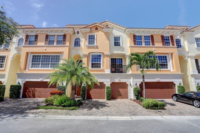5645 Ne Trieste Way, Boca Raton