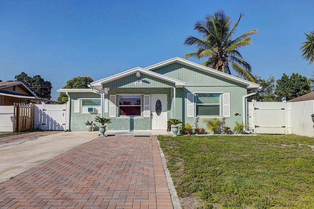 4063 Pot O Gold St, West Palm Beach