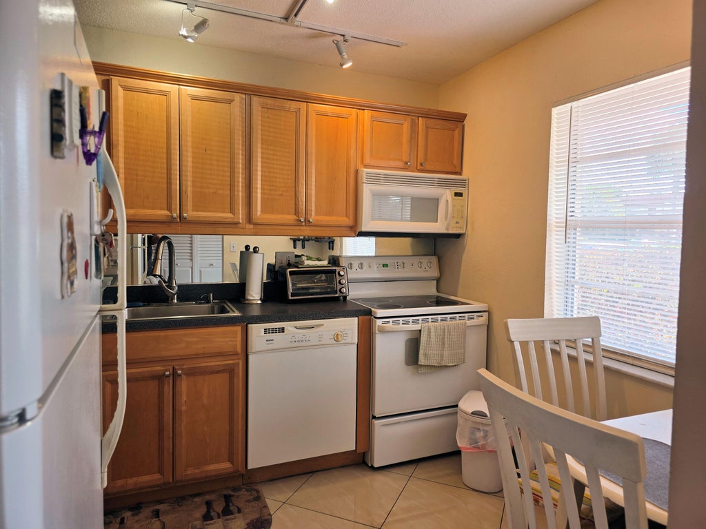 3 Abbey Lane S #103, Delray Beach
