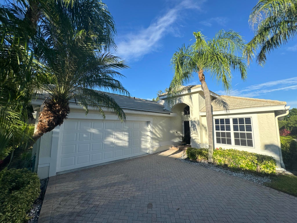 11590 Creekside Dr, Boynton Beach