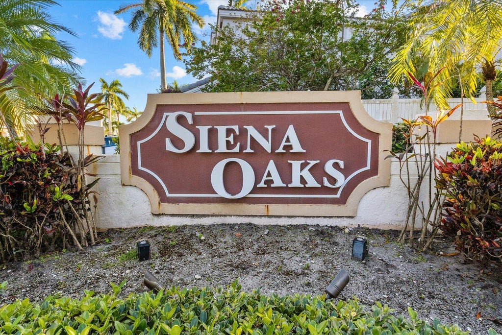 1049 Siena Oaks Cir E, Palm Beach Gardens