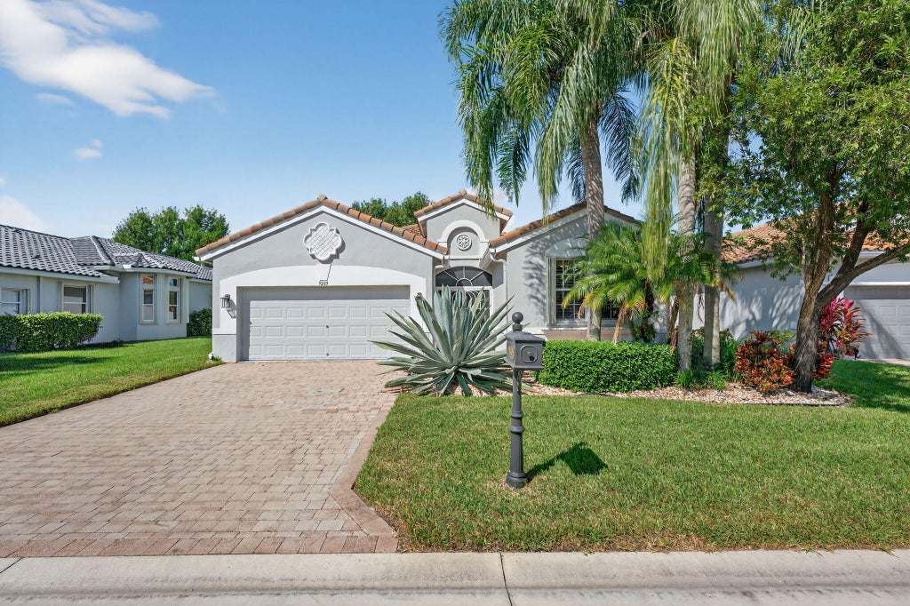 9269 Vercelli St, Lake Worth