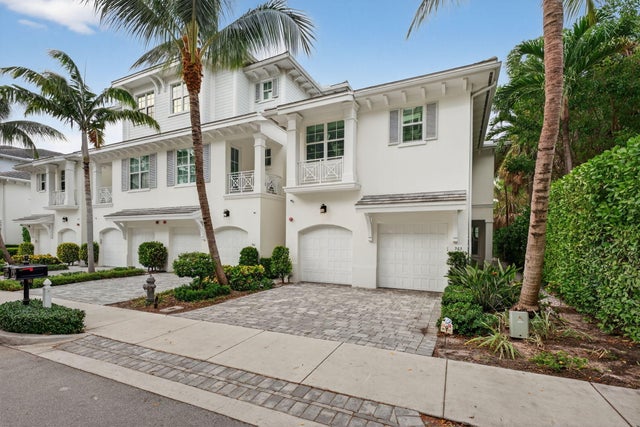 963 Sweetwater Lane, Boca Raton