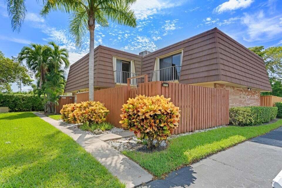 3960 August Dr, Lake Worth