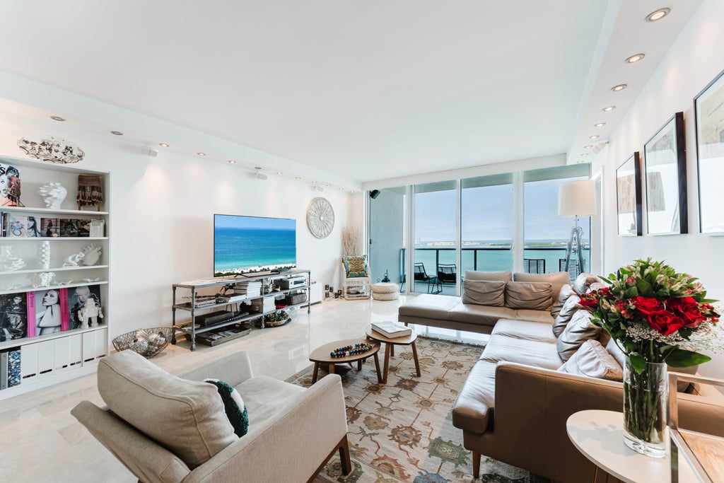 1331 Brickell Bay Dr #2805, Miami