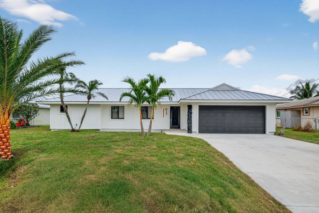 617 Se Whitmore Dr, Port Saint Lucie