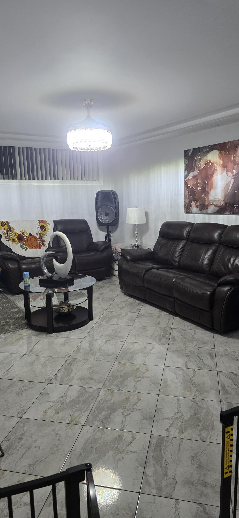 3832 Victoria Dr, West Palm Beach