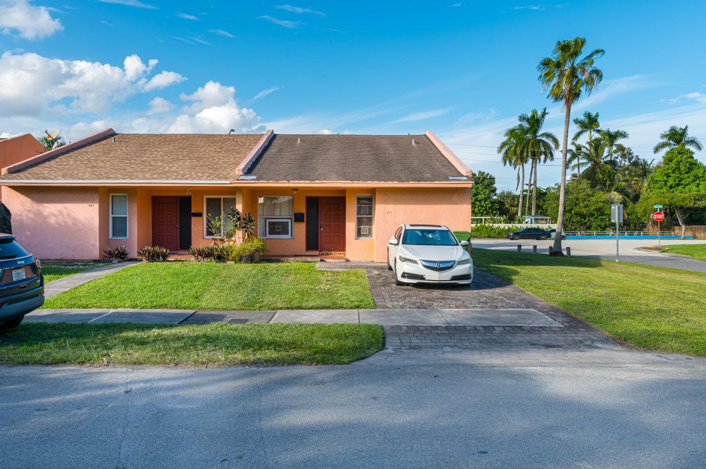 801 Sw 12th Pl, Fort Lauderdale