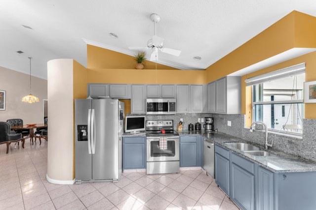 5 of 39 - 115 Saratoga Boulevard E, Royal Palm Beach, FL