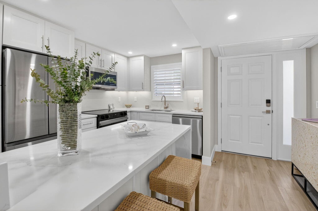 775 Jeffery St #5-104, Boca Raton