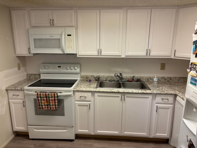 2 of 2 - 1552 Se Royal Green Circle #201, Port Saint Lucie, FL