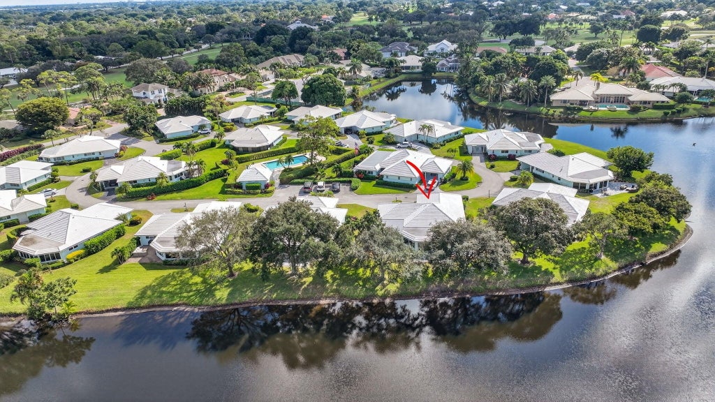 8 Slash Pine Dr, Boynton Beach