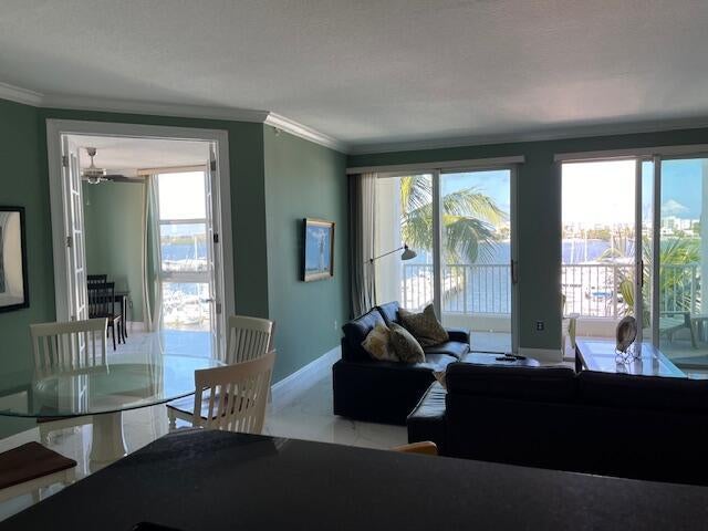 Photo of 806 E Windward Wy #401, Lantana FL