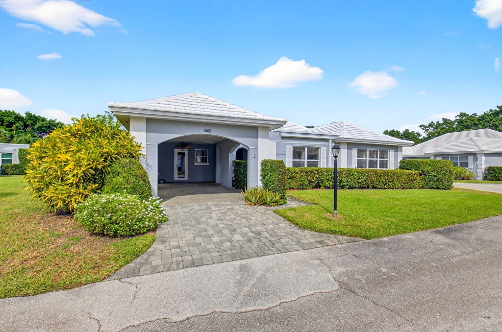 4862 S Lake Dr, Boynton Beach