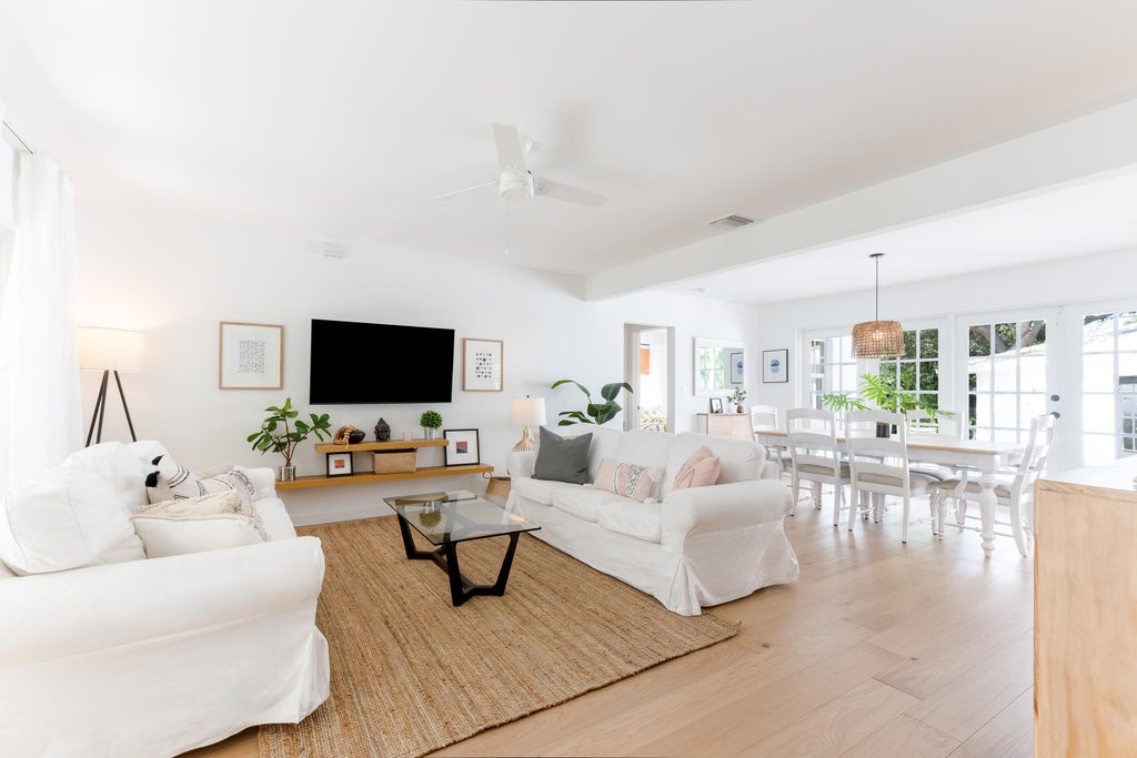 515 N Lakeside Dr, Lake Worth Beach