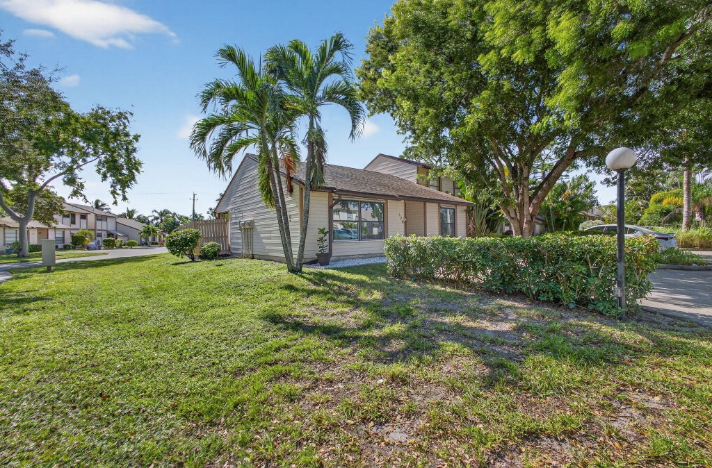 126 Sherwood Cir #12a, Jupiter