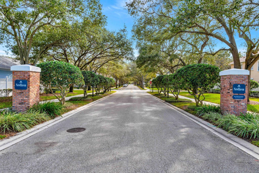 245 Honeysuckle Dr, Jupiter