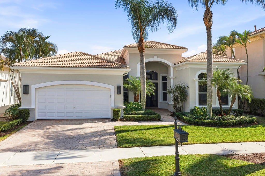 328 Vizcaya Dr, Palm Beach Gardens