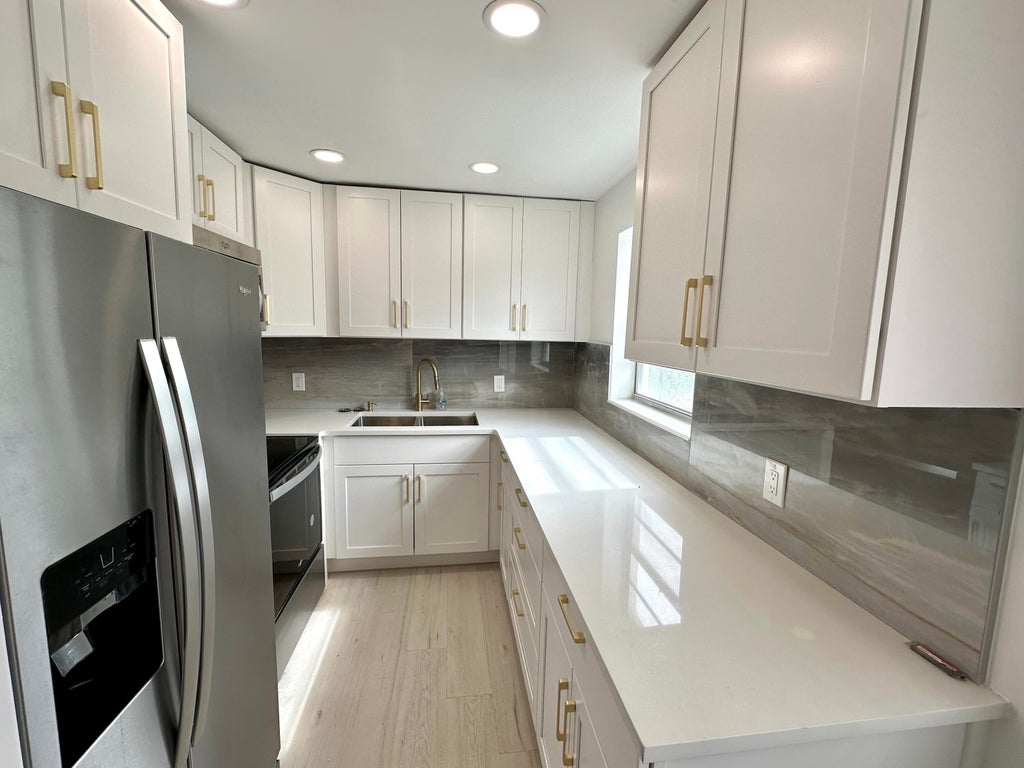 121 Sheffield F, West Palm Beach