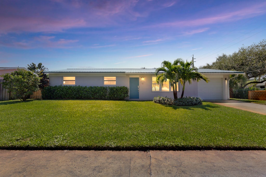 47 Ridgewood Cir, Tequesta