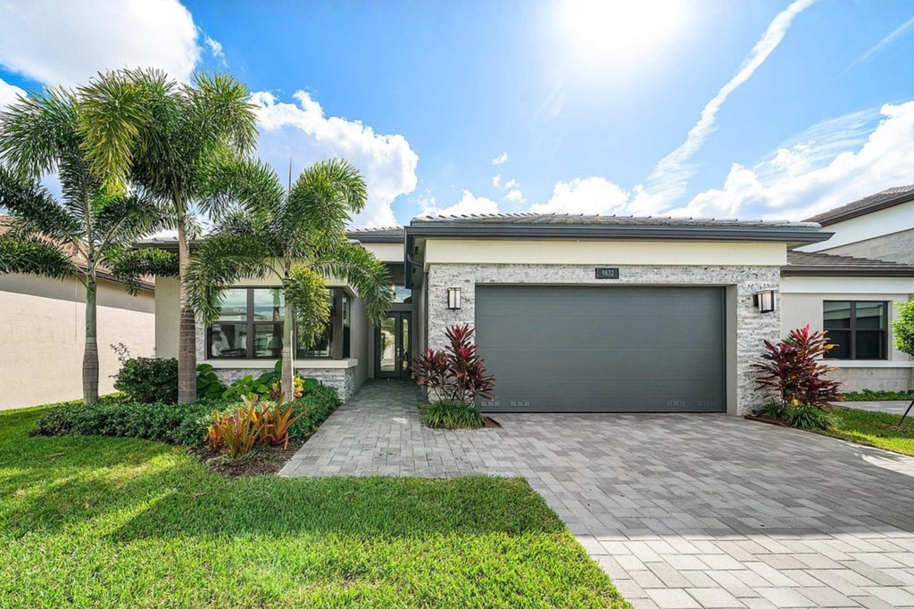 9832 Turning Bluff Lane, Boynton Beach