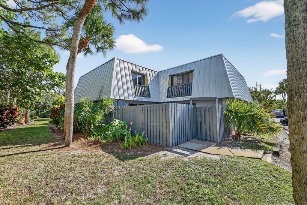 3860 Jefferson St, Stuart