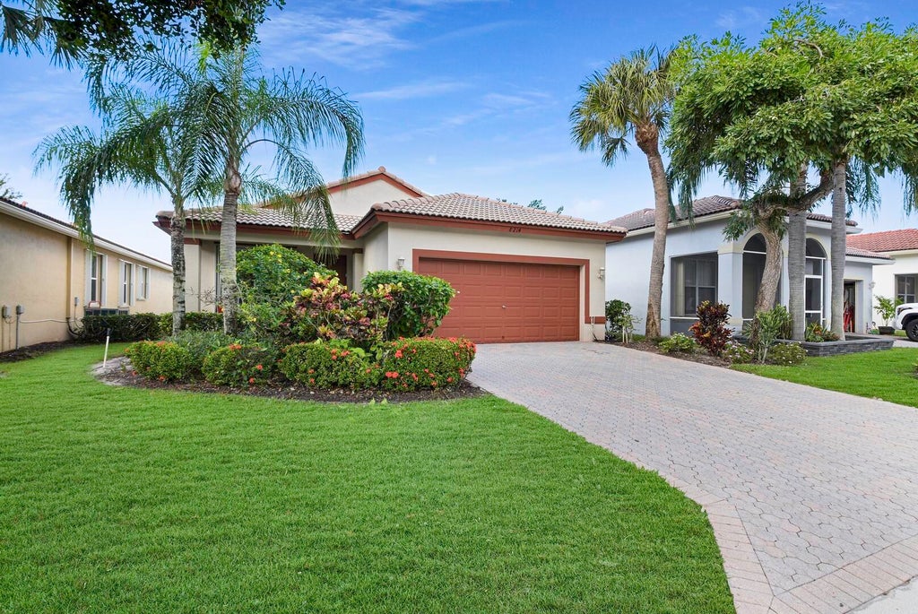 8214 Bellafiore Way, Boynton Beach