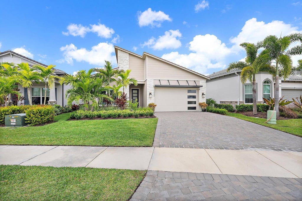 12509 Triumph Lane, Palm Beach Gardens