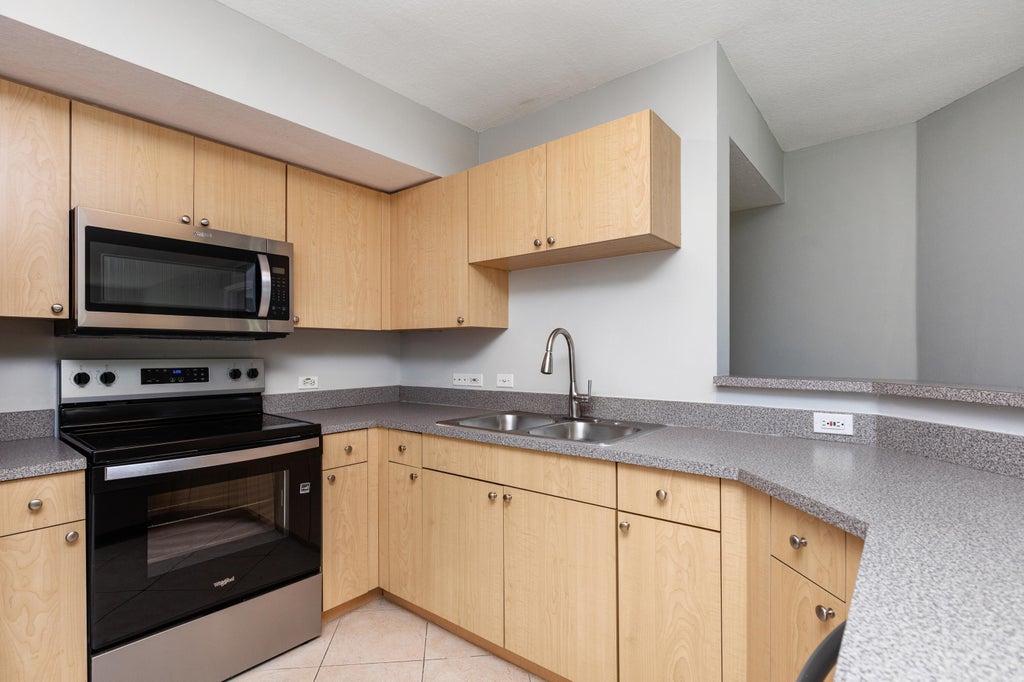 801 Villa Cir, Boynton Beach