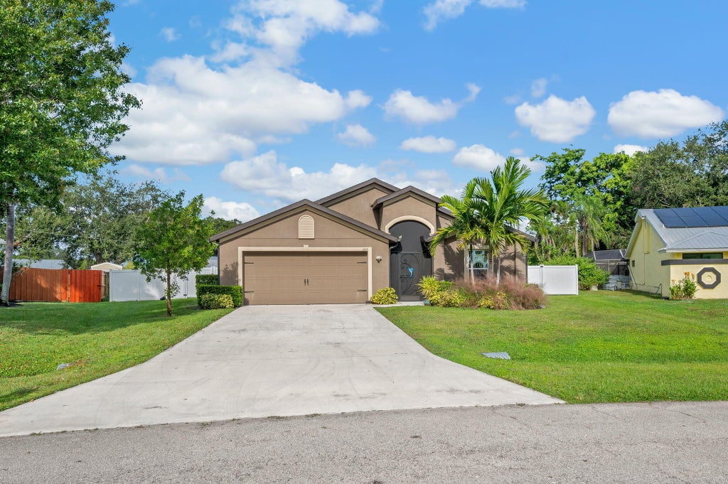2425 Se Melon Ct, Port Saint Lucie