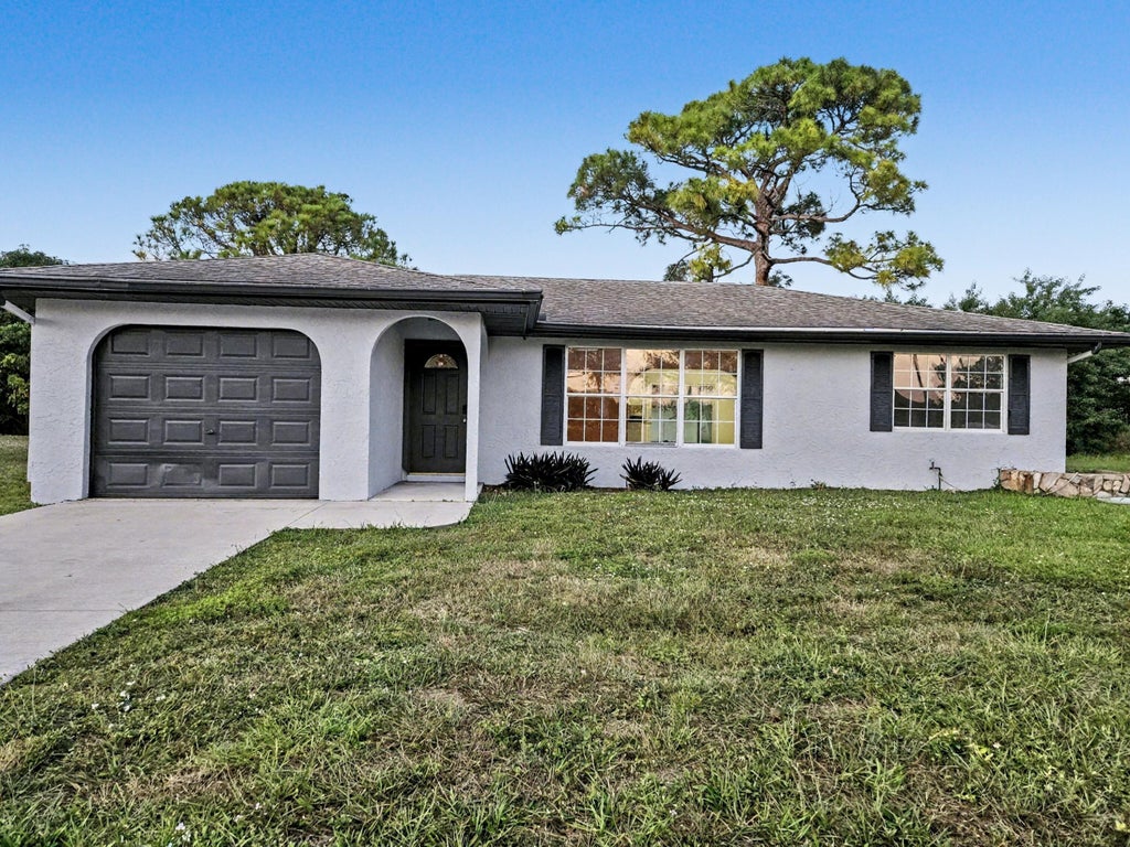 573 Se Port St Lucie Blvd, Port Saint Lucie