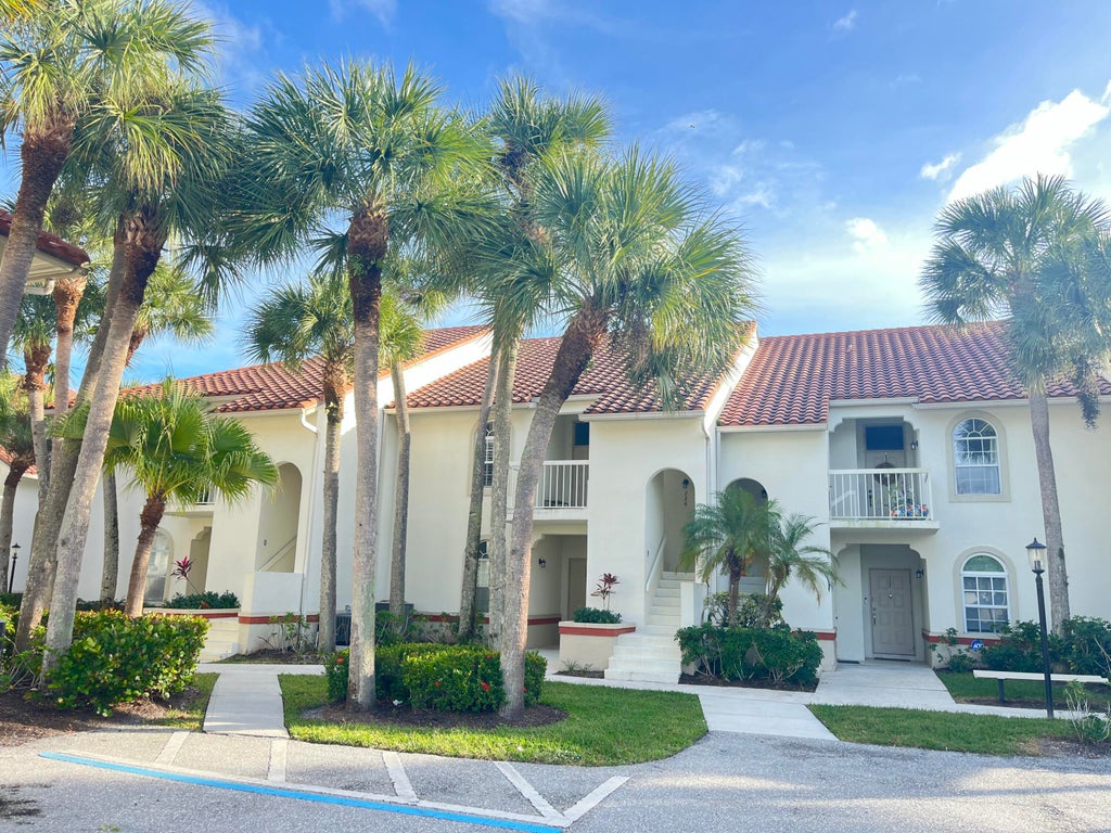 126 Cypress Point Dr, Palm Beach Gardens