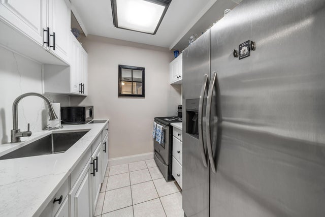 5 of 27 - 2565 S Ocean Boulevard #108, Palm Beach, FL