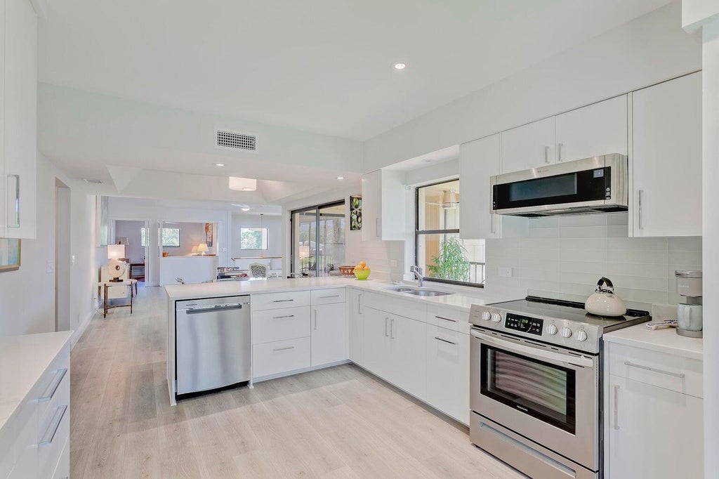 17053 Waterbend 231 Dr #231, Jupiter