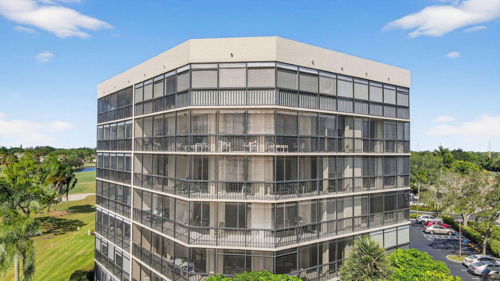 5301 Fountains Dr S #501, Lake Worth