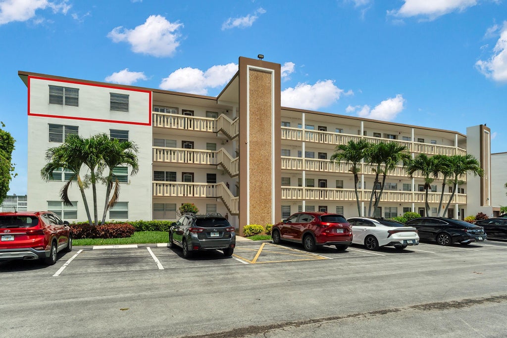 4090 Guildford E #e, Boca Raton