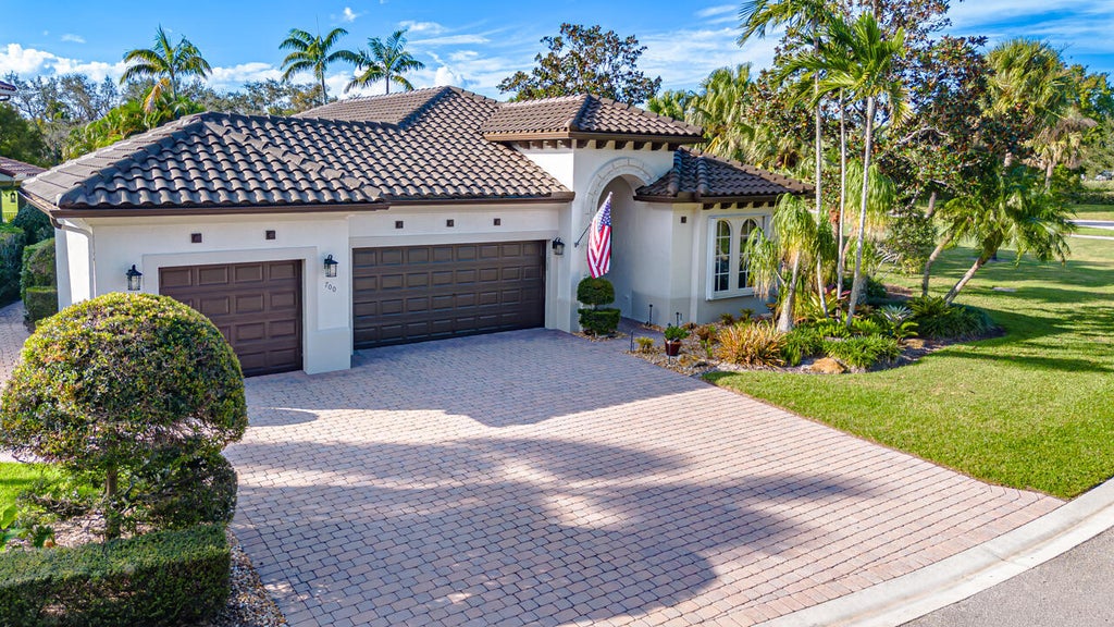 700 Sw Pebble Lane, Palm City