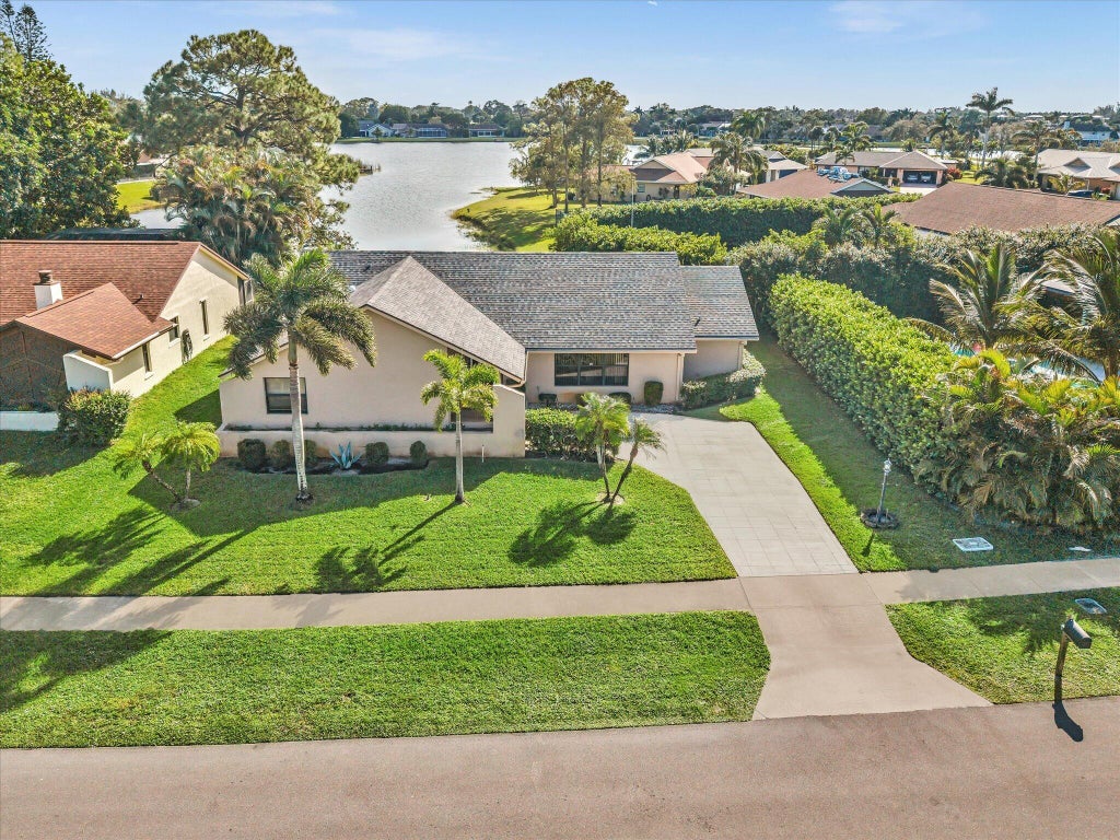 8320 E Waccamaw Lane, Lake Worth
